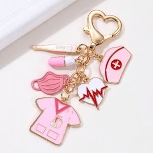 Cartoon-Herz Emaille Zinklegierung Flaschenöffner Schlüsselanhänger Handgefertigtes Thermometer und Krankenschwesterhut Arzt Schlüsselring-Set Geschenk für Frauen Männer - Product Image 4
