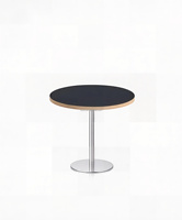 Table de formation rectangulaire robuste avec base en métal à 4 pieds pour hôtel, café, salle de banquet