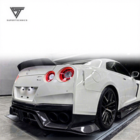 Diffuseur arrière de style voiles noires personnalisé en fibre de carbone de haute qualité avec lumière pour 2017-2021 Nissan GTR R35