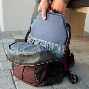 Panel de inserción de seguridad portátil Almohadilla flexible ligera para mochila Uso de viaje Capa discreta para transporte diario y amortiguador de impacto - Product Image 2