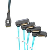 Cable Mini SAS CableCreation con cable de alimentación SATA a cable de ordenador con camisa de nailon para el uso en el exterior de la computadora.