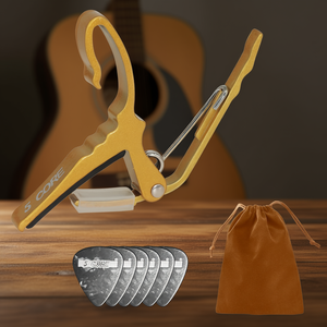Capo para Guitarra de 5 Cuerdas, de Aluminio Amarillo, con 6 Púas de Celuloide y Bolsa con Cordón - Product Image 2