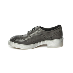 China Shoe Supplier Modern Formal <b>Leather</b> <b>Brogue</b> Flat Perforated Wingtip <b>Women</b> Oxford Shoes - Product Image 3