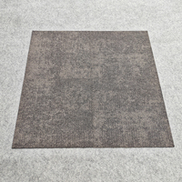 Moquette Commerciale de Luxe à Boucles, Dalles Carrées, Antistatique, Adaptée aux Animaux Domestiques, pour Maison, Hôtel, Bureau, Usine Moderne, Prix de Gros