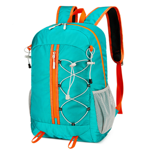 Mochila personalizada con logotipo de fabricante profesional, puerto de carga USB, impermeable, ligera e ideal para viajes. - Product Image 3