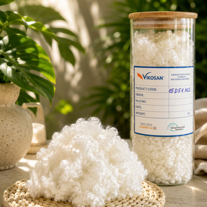 Fibre de polyester silicée creuse et conjuguée recyclée 15D 51mm à faible prix, haute densité, facile à ouvrir, pour le filage, antistatique - Product Image 1