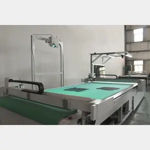 Dusuk Fiyat Fabrika Dogrudan Sicak Satis Kanepe Cantasi Yastik Ayakkabi Desen PU Deri Otomatik Titresim Bicak CNC Kesici Makines