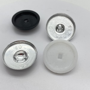 Nút Bọc Vải Kích Thước Nhiều Màu Trống Phía Trước Với Mảnh Nhựa Và Thân Kim Loại Cho Quần Áo Đầm - Product Image 5