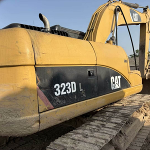 Excavatrice d'occasion CAT323DL, 118 kW de puissance, en bon état de fonctionnement, prix négociable - Product Image 2