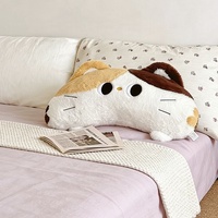 Niedliches Dreifarbiges Calico-Katzen-Plüschkissen Weiches Flauschiges Halbmondförmiges 80cm Kätzchen-Stoffkissen für Sofa Schlafzimmer Deko