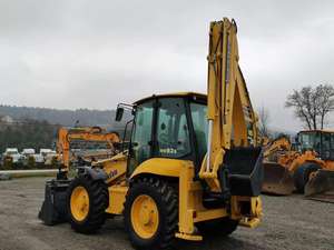 Precio de Fábrica, Retroexcavadora Komatsu WB93S-5 con Motor Diésel, 4x4, Maquinaria de Construcción en Venta, Suministro Directo, Envío Global Disponible Ahora - Product Image 2