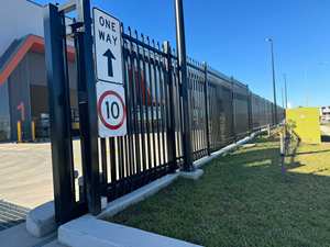 Paneles de <span class=keywords><strong>Cerca</strong></span> Metálica Perforada de Alta Seguridad, Anti-Escalada, con Protección de Privacidad, Acero Galvanizado con Recubrimiento en Polvo, para Delimitación de Límites - Product Image 3