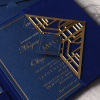Chine vente en gros velours bleu couverture rigide avec miroir doré acrylique monogramme Logo personnalisé velours Invitations de mariage