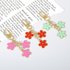 PD008Vintage stile cartone animato leggero in metallo in lega di zinco colorato portachiavi con ciondolo per auto ciondolo charm accessori regalo - Product Image 5