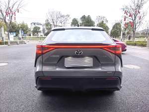 SUV Toyota de Segunda Mano, Fabricado en 2022, BZ4X, Eléctrico, Autonomía de 500 Kilómetros - Product Image 3