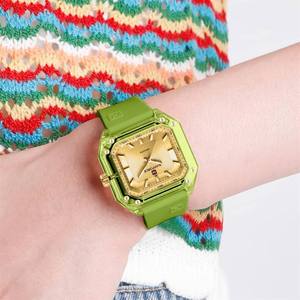Reloj NAVIFORCE 7106 para Mujer, Elegante, de Cuarzo, con Correa de Silicona, Casual, para Negocios - Product Image 2