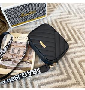 Bolso Bandolera Antirrobo de Cuero Genuino Personalizable para Mujer, con Correa Ajustable, Casual, para Verano e Invierno - Product Image 4