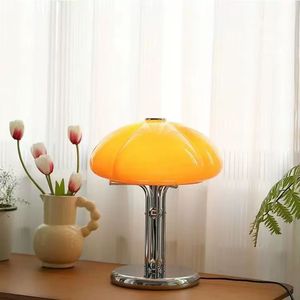 Luxuriöse Kreative Eisen-Pilz- & Kürbis-Tischlampe Hochwertige Designer Einfache Verstellbare Elektrische Nachtleuchte für Schlafzimmer - Product Image 4