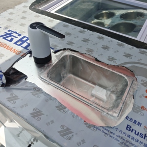 Carrito de Helados de Acero Inoxidable con Sombrilla a Rayas, 2 Ruedas, Carrito de Postres de Yogurt Congelado y Gelato - Product Image 3