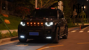 Rejilla Delantera Central Mejorada para Land Rover Defender 2020+ Estilo OCTA con Luces LED, Versión de Luz Automática de Baja a Alta Intensidad - Product Image 5