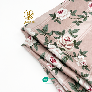 Fabricant chinois 6a 19/22 Momme Pure Silk Charmeuse Service d'impression <span class=keywords><strong>de</strong></span> tissu <span class=keywords><strong>au</strong></span> <span class=keywords><strong>mètre</strong></span> <span class=keywords><strong>Soie</strong></span> <span class=keywords><strong>de</strong></span> <span class=keywords><strong>mûrier</strong></span> - Product Image 2