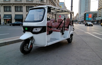Nouveau style de tricycle électrique à moteur, type tuk-tuk, à double rangée et 6 places, pour le transport de passagers, idéal pour les entreprises de location de mototaxis.