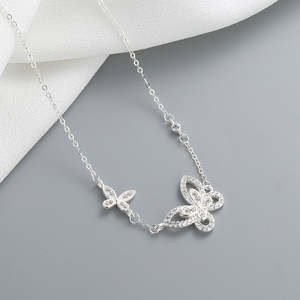 فوينو فراشة 18 قيراط ذهبية بيضاء اللون جميلة جدا قلادة الماس اللامع النساء - Product Image 2