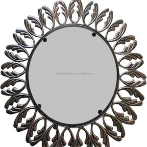 Espejo colgante de forma redonda de Arte Moderno, diseño de flores de Metal hecho a mano para montaje en pared de hogar u oficina, espejo decorativo - Product Image 1