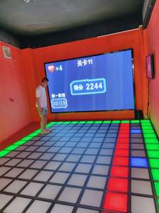 Pista de baile LED interactiva Arcade Equipo de entretenimiento multisensorial Pantalla digital grande Zona de juegos Área de entretenimiento - Product Image 5