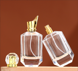 Botella de vidrio con bomba de loción de lujo de 100ml para recarga de cosméticos y fragancias con difusor de caña - Product Image 5