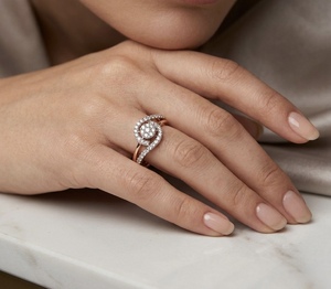 Anillo de Compromiso de Lujo en Oro Rosa de 10K con Diamante de Corte Redondo, Elegante Joyería Nupcial para Mujer, Regalo Romántico - Product Image 1