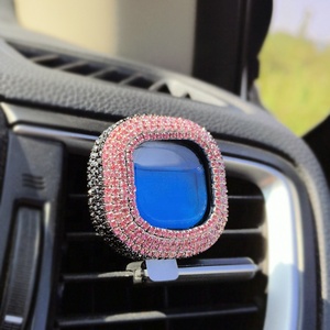 Clip de parfum pour grille d'aération de voiture, fait main, moderne, parfum léger, mignon, nouveaux accessoires de climatisation - Décoration en strass faite à la main - Product Image 3