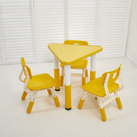 Ensemble de table et de chaise pour enfants, mobilier scolaire triangulaire moderne en alliage d'aluminium réglable, haute performance et prix abordable