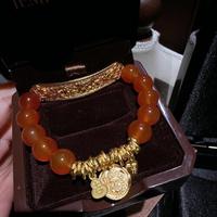 Bijoux de mode faits à la main : Anneaux et bracelet avec breloque pièce d'or et perle porte-bonheur, en corde rouge vintage de qualité supérieure, cadeau de festival