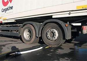 Wheel Chock with Reflective <b>Strip</b> for Truck Trailer - Product Image 5