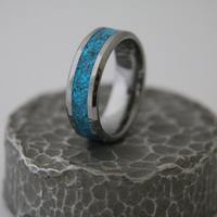 Bague en carbure de tungstène de 8mm en gros bords biseautés incrustation anneaux d'opale rouge véritables anneaux de tungstène d'opale bleue