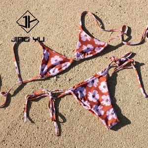 Fabricante de Trajes de Baño Reversibles Reciclados Personalizados, Trajes de Baño de Diseñador, Bikini de Lujo con Estampado - Product Image 5