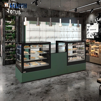 Comptoir de café moderne, design de comptoir de présentation de desserts, comptoir réfrigéré pour la présentation de gâteaux, design de boutique de pâtisserie, présentoirs réfrigérés