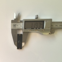 Étiquettes RFID UHF anti-métal 36*12mm IP68 à coller sur circuit imprimé 860-960MHz EPC Class1 Gen2 étanches TECHRFID pour la gestion des actifs (vente en gros)