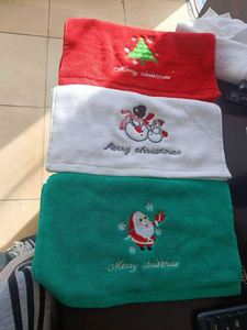 Toalla de Baño de Algodón Blanco con Logotipo Personalizado y Diseño Navideño, Suave y de Alta Calidad, Tejida a Granel - Product Image 2