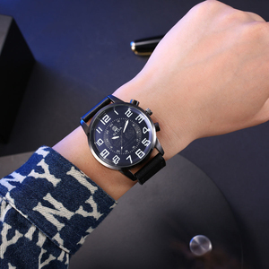 Montre élégante coréenne simple pour homme, bracelet en cuir, style décontracté, rétro, grand cadran numérique, quartz, boîtier de 10 mm, pour étudiants - Product Image 3