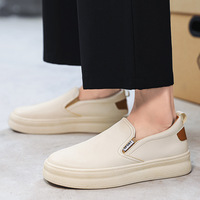Chaussures pour hommes, chaussures de skate respirantes, tendance et polyvalentes pour hommes sportifs, chaussures décontractées en cuir souple et une paire de baskets blanches
