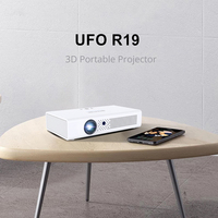 [Muestra gratis para distribuidor] BYINTEK 1-6 metros Distancia del proyecto 750 lúmenes DLP 3D 4K R19 Proyector portátil de cine en casa