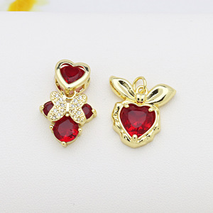 <span class=keywords><strong>Colgante</strong></span> de Corazón <span class=keywords><strong>Rojo</strong></span> Intenso HD408 al por Mayor con Circonita Grande, Hecho de Latón Bañado en Oro de 18K, Accesorio para Collar - Product Image 3