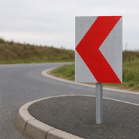 Panneau de signalisation routière en aluminium haute visibilité avec flèche rouge, panneau de signalisation routière réfléchissant en chevron, panneau d'avertissement de circulation routière