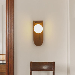 โคมไฟติดผนังสไตล์โมเดิร์นมินิมอล QiaoSheng สีไม้วอลนัท แหล่งกำเนิดแสง LED ขั้วหลอด E27 พร้อมสวิตช์ควบคุม สำหรับห้องนั่งเล่นและห้องนอน - Product Image 3