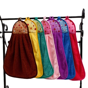 Serviette suspendue en polaire corail Carlota 30x30 cm en microfibre pour cuisine et salle de bain - Product Image 5