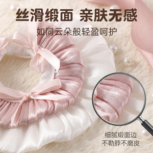 ผ้าพันคอซาตินมุกสไตล์พรีปปี้พร้อมโบว์ผูกสำหรับสัตว์เลี้ยง - Product Image 2
