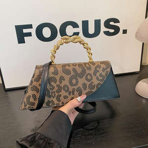 Sac carré rétro européen et américain, sac bandoulière tendance à imprimé léopard, sac à main en cuir PU - Product Image 6