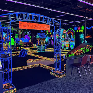 ลูกกอล์ฟ LED ขนาดเล็ก สนามเด็กเล่นในร่ม สีเขียว-ดำ สำหรับงานอีเว้นท์ สนุกสนาน เรืองแสง เหมาะสำหรับเด็กและครอบครัว ผลิตจากวัสดุคุณภาพสำหรับงานอีเว้นท์ - Product Image 1